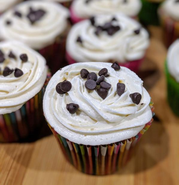 cookie dough stuffed cupcakes